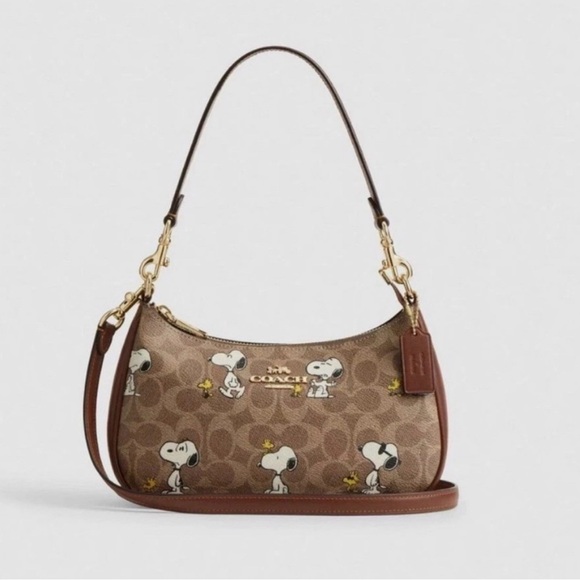 Coach Handbags - EUC Coach x Peanuts Teri Crossbody